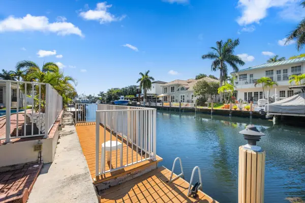 330 SE 9th Court, Pompano Beach, FL 33060