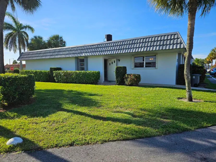 2886 E Fernley Dr Drive E #1, West Palm Beach, FL 33415 - #2