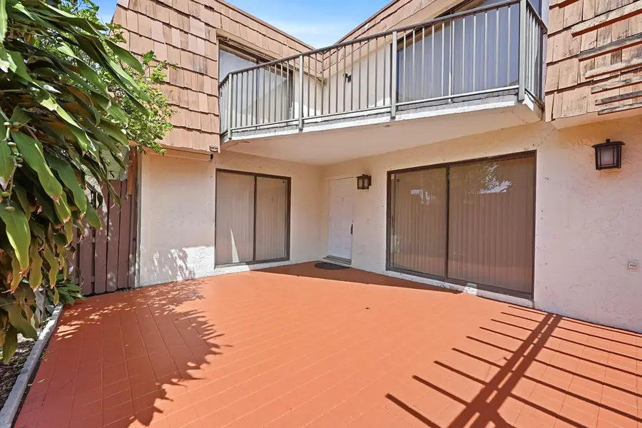 8337 N Coral Circle, North Lauderdale, FL 33068 - #2