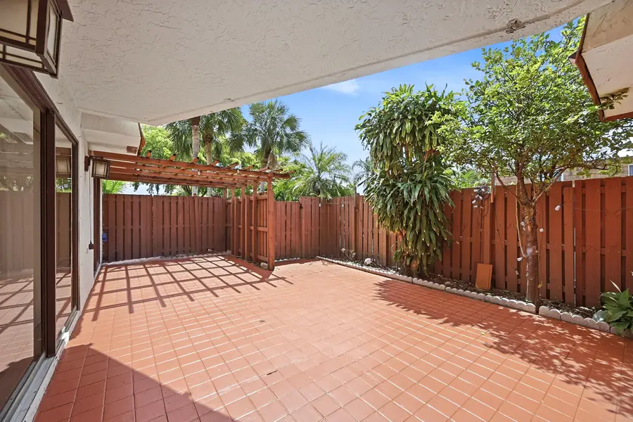 8337 N Coral Circle, North Lauderdale, FL 33068 - #3