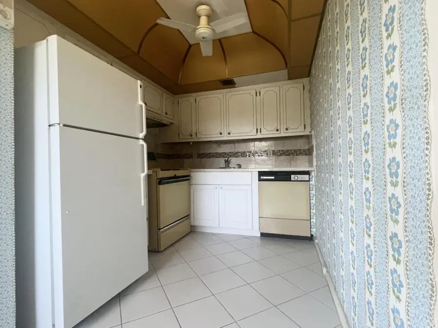 392 Grantham F #392, Deerfield Beach, FL 33442 - #2