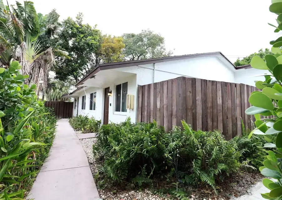 2008 SE 4th Avenue #1-3, Fort Lauderdale, FL 33316 - #2