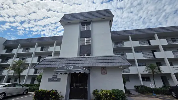 6020 NW 44th Street #108, Lauderhill, FL 33319