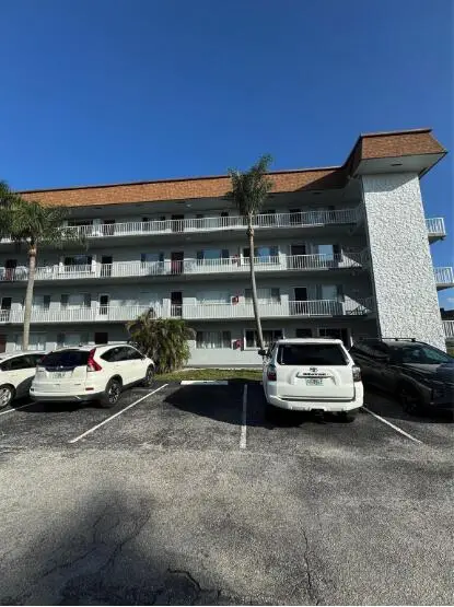 6289 Lear Drive #302, Atlantis, FL 33462