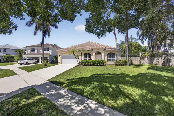 7595 Hollington Place, Greenacres, FL 33467