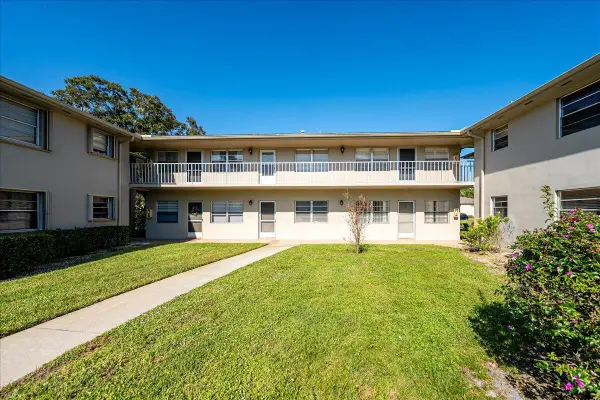 28 Lake Vista Trail #105, Port St Lucie, FL 34952