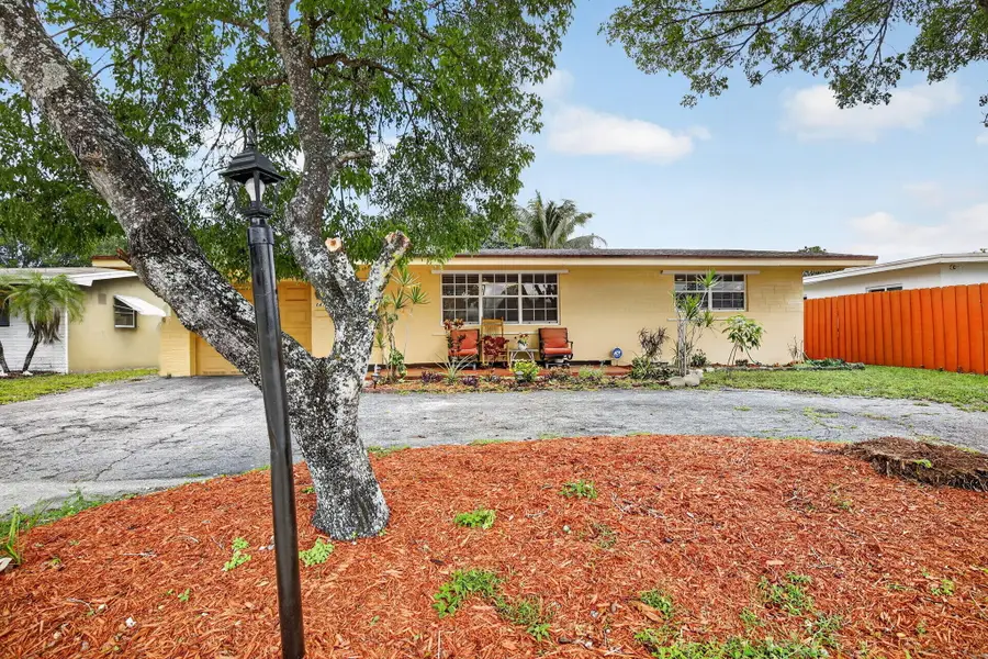 1411 NW 89th Avenue, Pembroke Pines, FL 33024 - #2