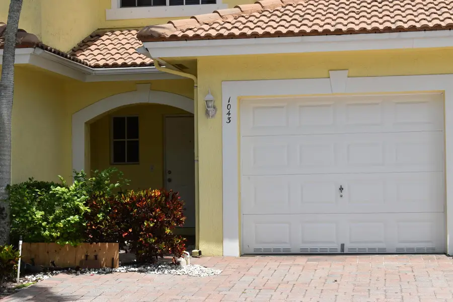 1043 Imperial Lake Road, West Palm Beach, FL 33413 - #3