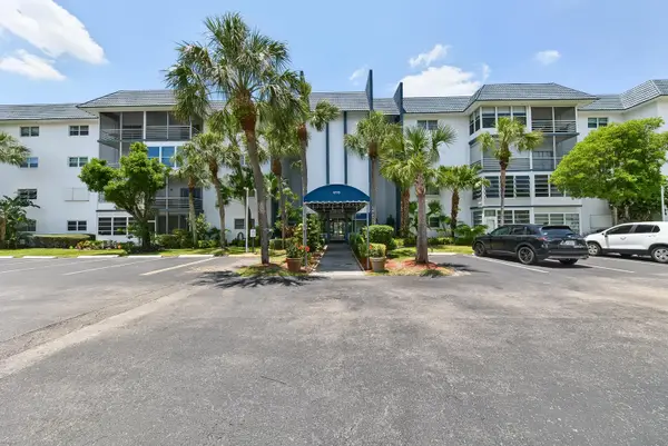 4770 NW 21st Street #412, Lauderhill, FL 33313