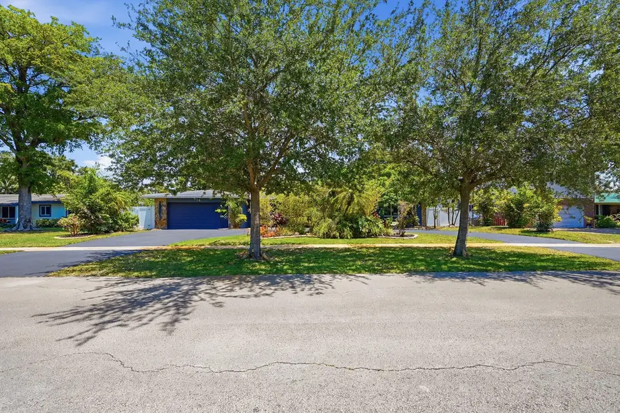 816 NW 66th Avenue, Plantation, FL 33317 - #2