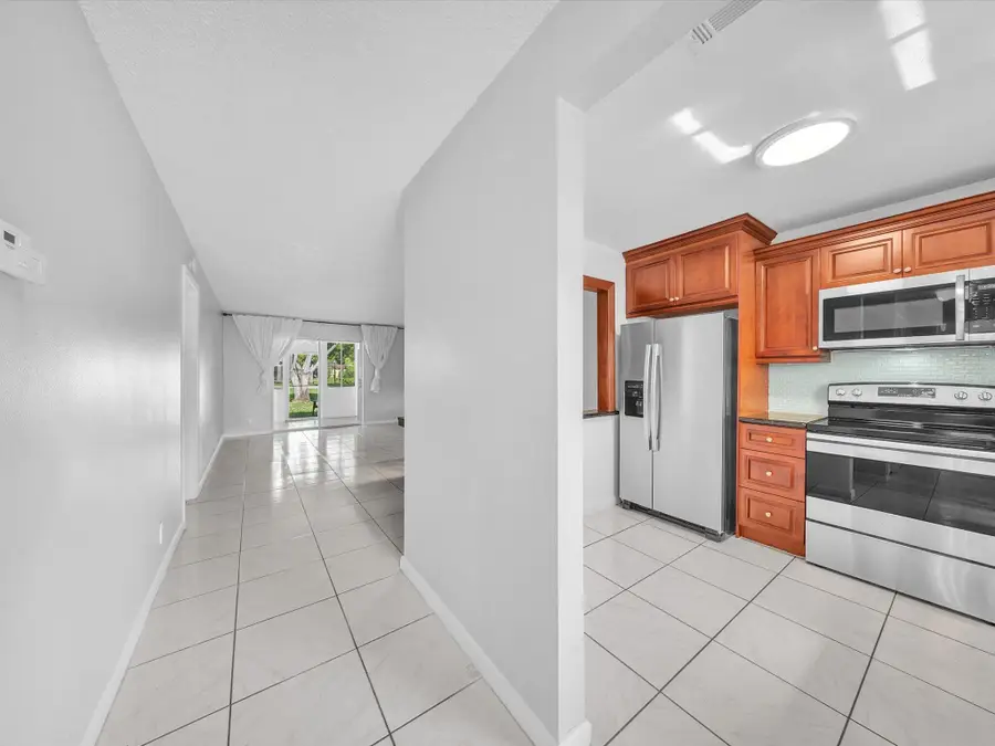 417 SW Natura Avenue #B, Deerfield Beach, FL 33441 - #3