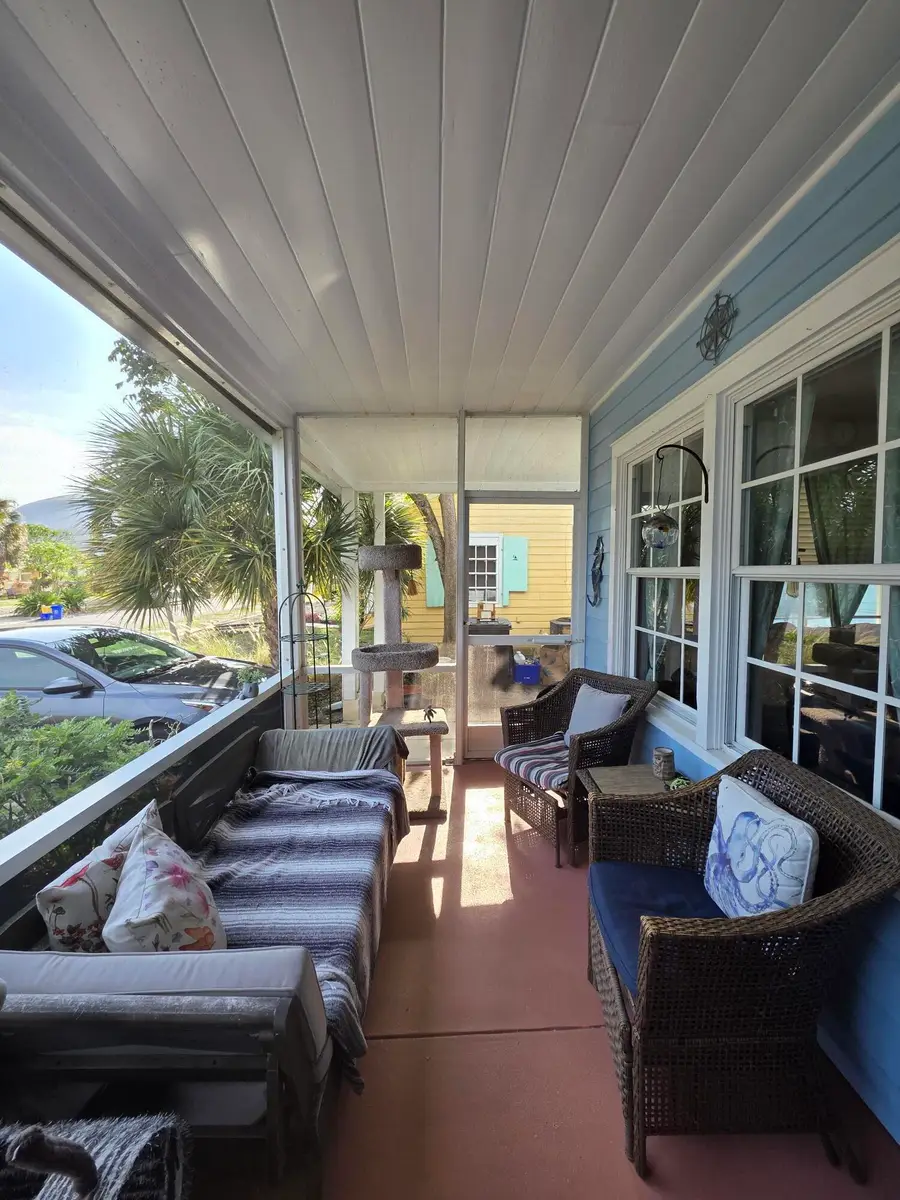 819 Valley Forge Road, West Palm Beach, FL 33405 - #2