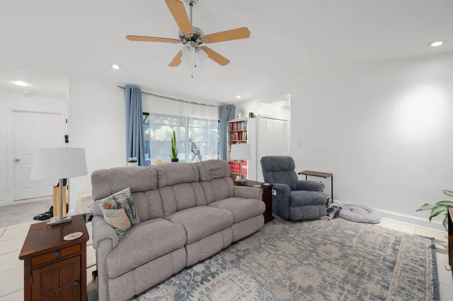1433 Captains Walk #18d, Fort Pierce, FL 34950 - #3