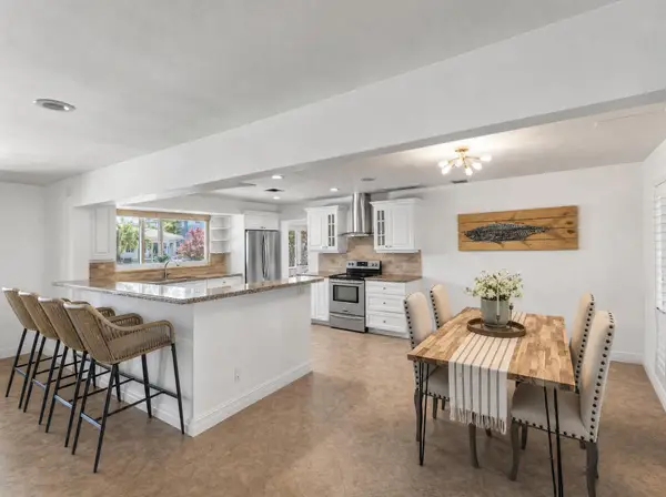 330 SE 10th Street, Pompano Beach, FL 33060