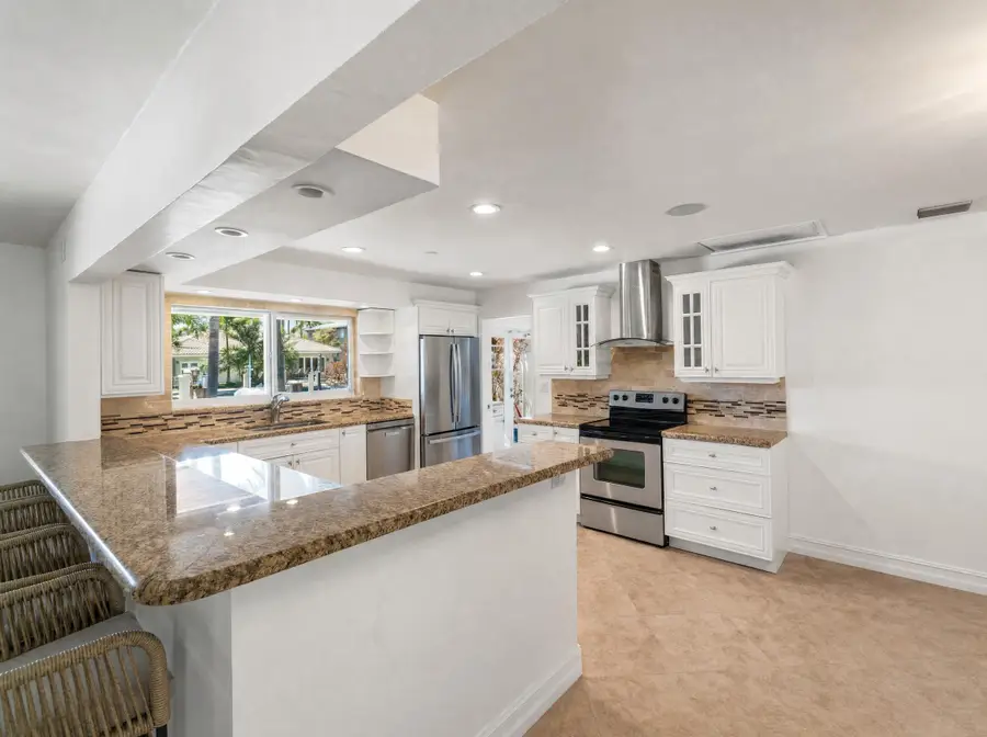 330 SE 10th Street, Pompano Beach, FL 33060 - #3