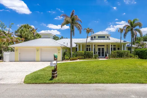 851 SW Pine Tree Lane, Palm City, FL 34990