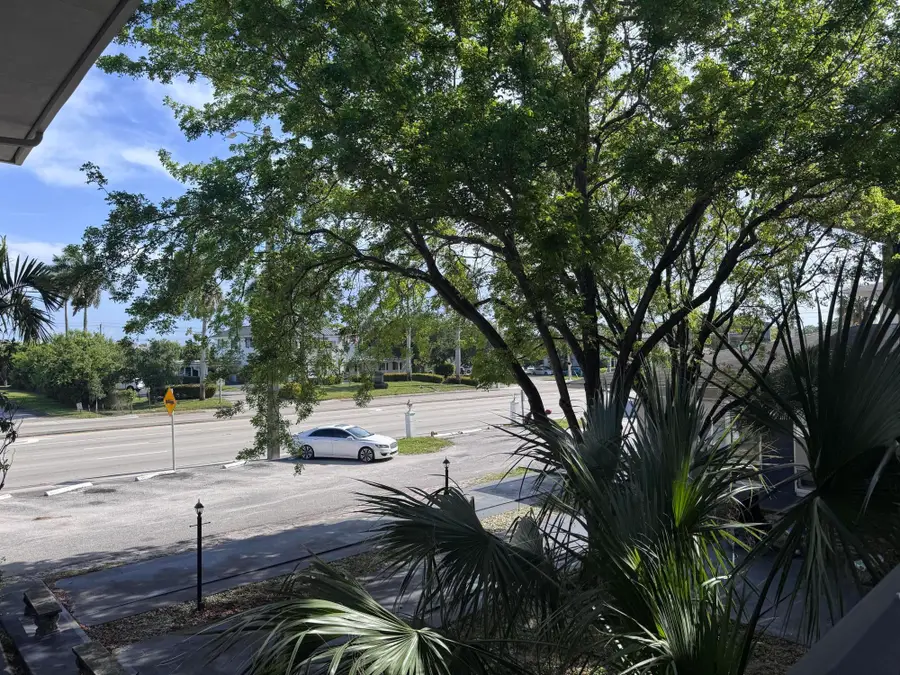 1150 E Sample Road #204, Pompano Beach, FL 33064 - #2
