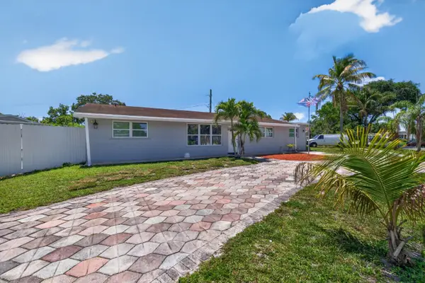 650 NW 38th Place, Deerfield Beach, FL 33064