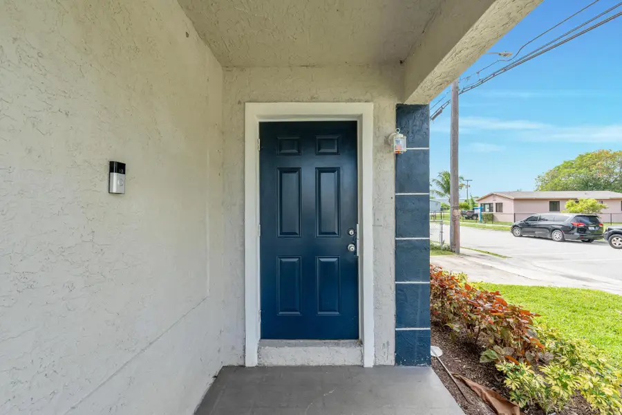 741 W 10th Street, Riviera Beach, FL 33404 - #3