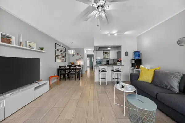 3201 SE 10th Street #A11, Pompano Beach, FL 33062