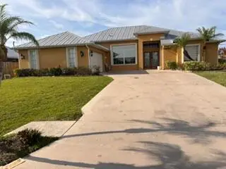 5451 NW Empress Circle, Port St Lucie, FL 34983