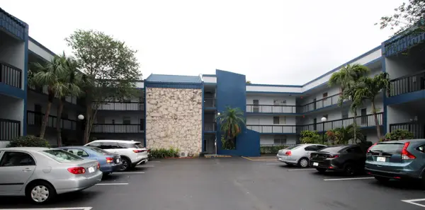3090 Holiday Springs Boulevard #106, Margate, FL 33063