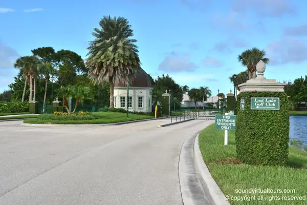 8268 SE Palm Hammock Lane, Hobe Sound, FL 33455