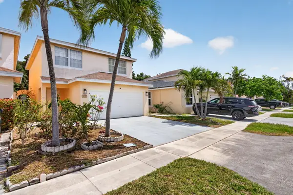 4131 Eastridge Circle, Pompano Beach, FL 33064
