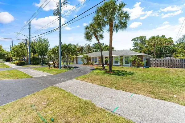 5103 Center Street, Jupiter, FL 33458