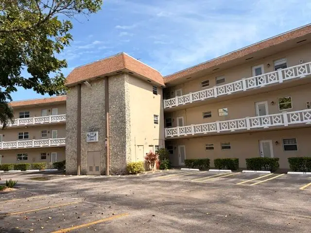 5103 NW 35th Street #401, Lauderdale Lakes, FL 33319 - #3