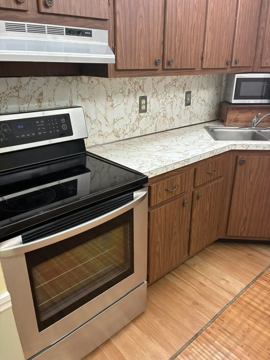 659 W Oakland Park Boulevard #204, Wilton Manors, FL 33311 - #2
