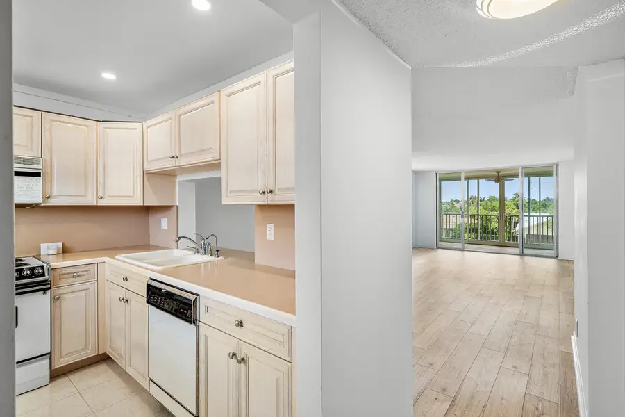 921 Gardenia Drive #370, Delray Beach, FL 33483 - #3