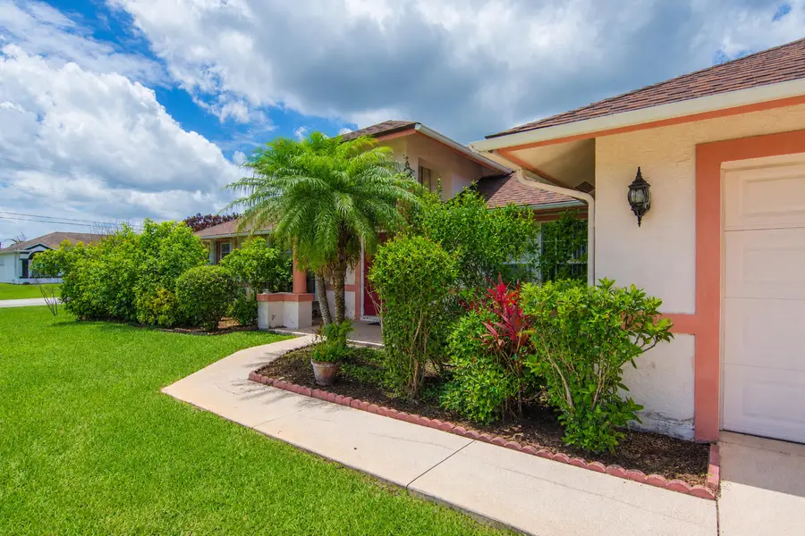 5829 NW Gerald Circle, Port Saint Lucie, FL 34986 - #3