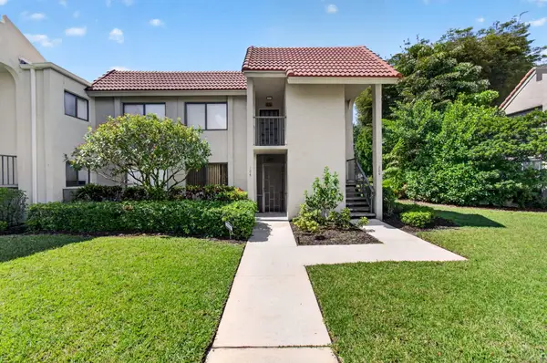 5561 Fairway Park Drive #104, Boynton Beach, FL 33437