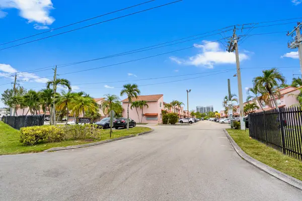 8039 Lake Drive #205, Doral, FL 33166
