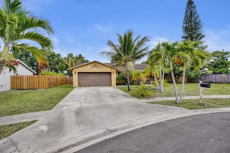 125 Seagull Court, Royal Palm Beach, FL 33411 - #3