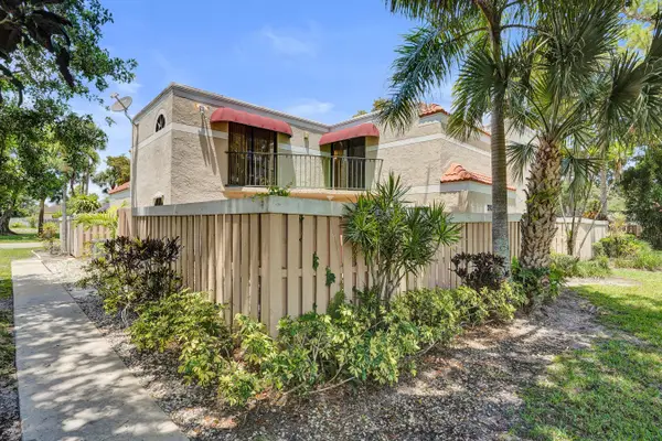 4260 Village Drive #D, Delray Beach, FL 33445