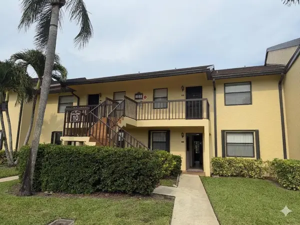 4688 Lucerne Lakes Blvd Boulevard E #104, Lake Worth, FL 33467