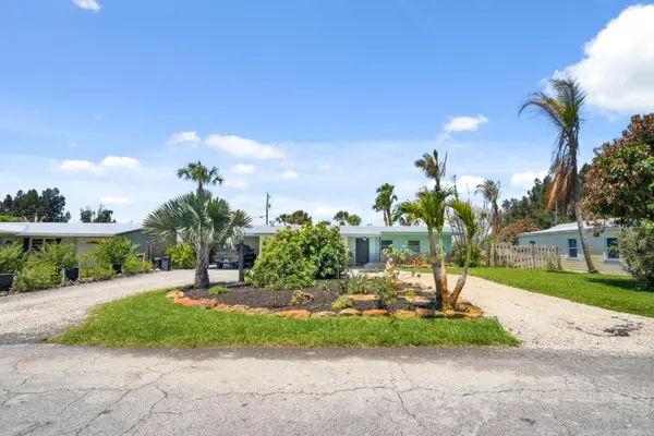 1644 NE Arch Avenue, Jensen Beach, FL 34957