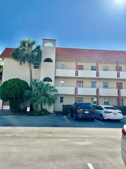 7960 Sunrise Lakes Drive N #205, Sunrise, FL 33322