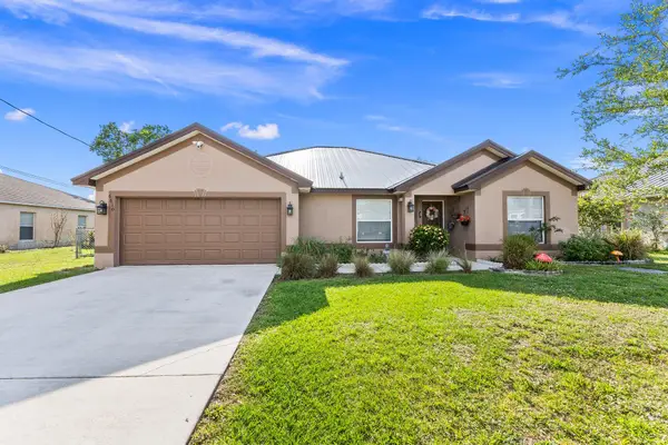 6610 NW Omega Road, Port St Lucie, FL 34983