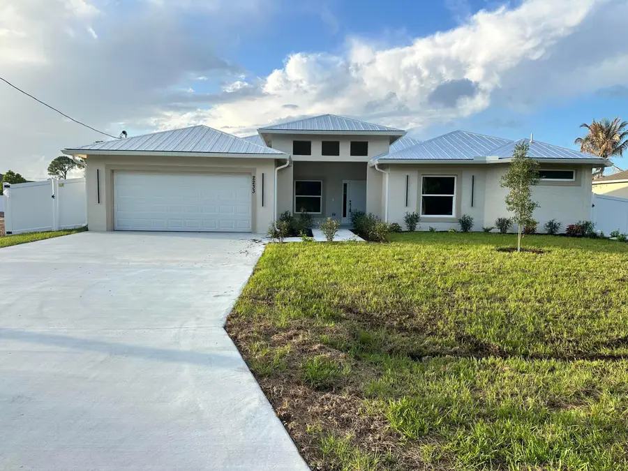 2233 SW Elmwood Avenue, Port Saint Lucie, FL 34953 - #2