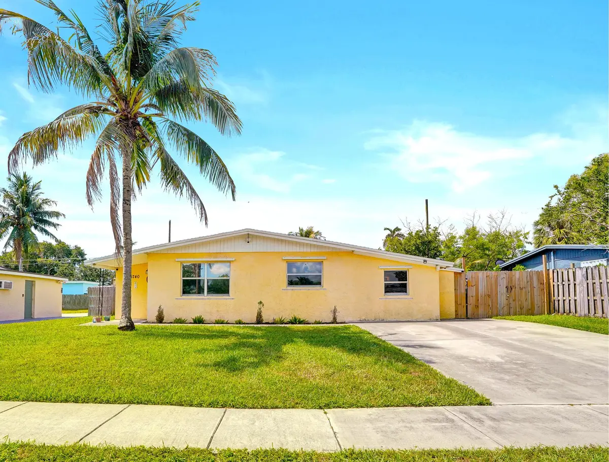 5740 SW 38th Street, Davie, FL 33314 - #1