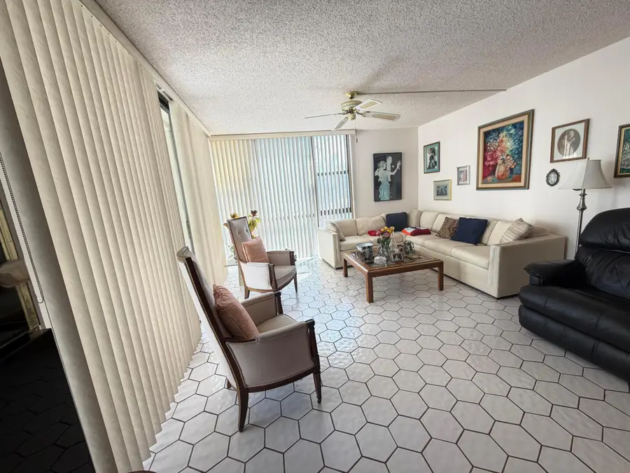 20301 W Country Club Drive #329, Aventura, FL 33180 - #3
