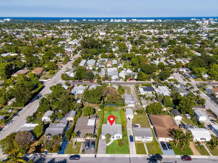 620 N B Street, Lake Worth Beach, FL 33460 - #2