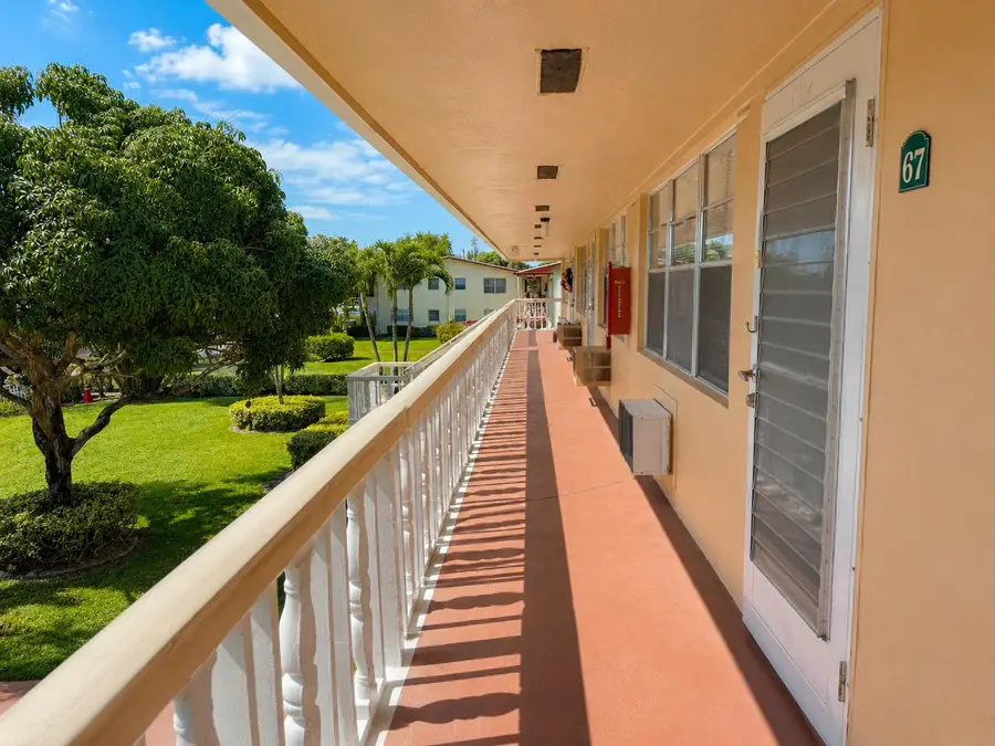 67 Camden C, West Palm Beach, FL 33417 - #3