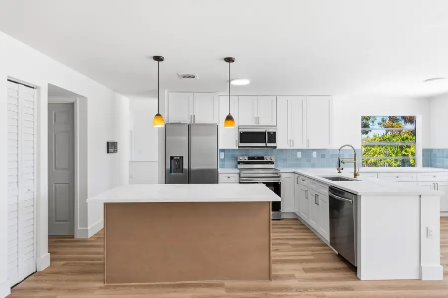 820 Rock Hill Avenue, Davie, FL 33325 - #2