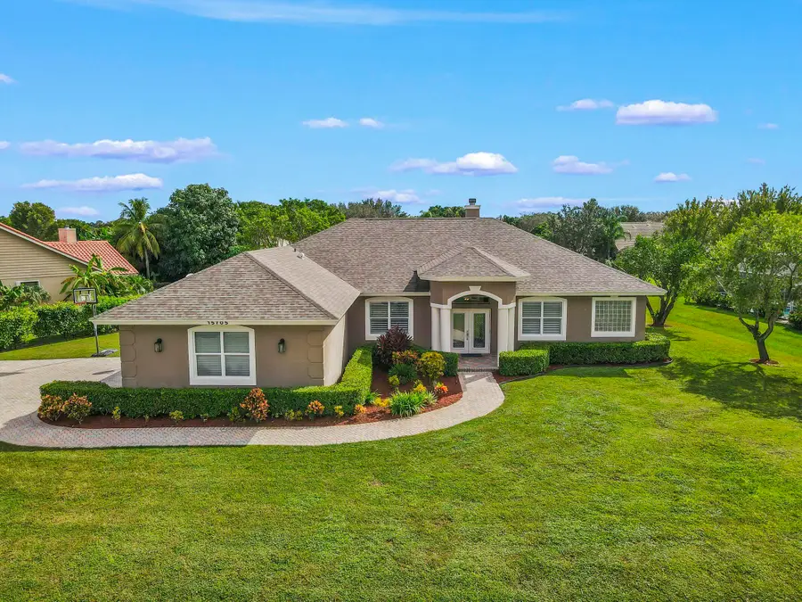 15705 Meadow Wood Drive, Wellington, FL 33414 - #2