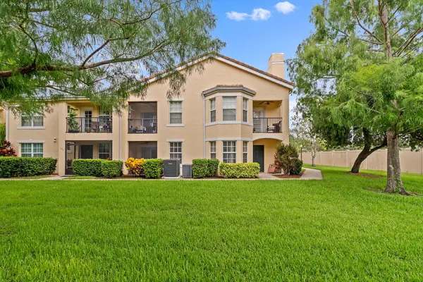 152 SW Peacock Boulevard #27-203, Port St Lucie, FL 34986