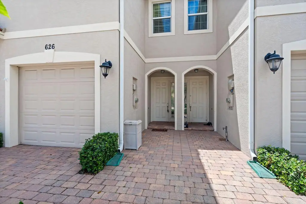 626 SW Glen Crest Way, Stuart, FL 34997 - #1